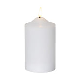 Élethű megjelenésű, valódi viaszból készült, fehér színű LED gyertya.